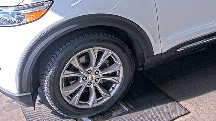 Used 2023 Ford Explorer Limited w/ Limited Technology Package AWD/4WD image 22