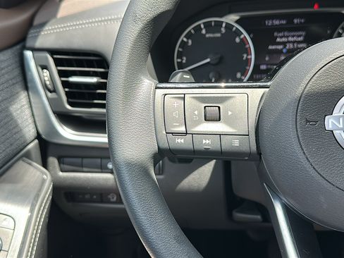 Certified 2023 Nissan Rogue SV AWD/4WD image 14
