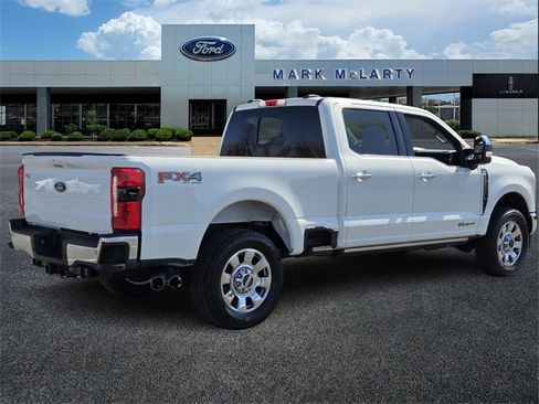Certified 2025 Ford F250 Lariat w/ Lariat Ultimate Package image 5