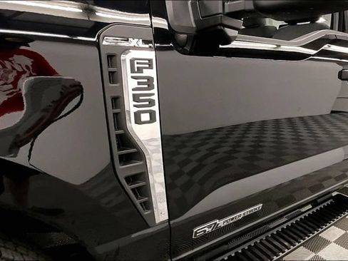 Used 2024 Ford F350 XL w/ 360-Degree Camera Package RWD image 24