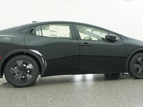 New 2026 Toyota Prius Plug-In Hybrid FWD image 15