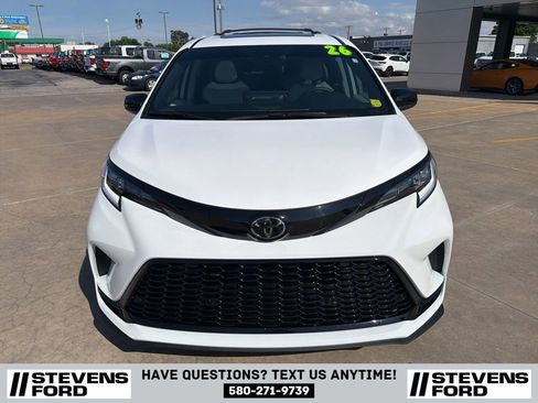Used 2026 Toyota Sienna XSE AWD/4WD image 10