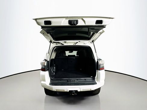 Used 2022 Toyota 4Runner SR5 Premium AWD/4WD image 35