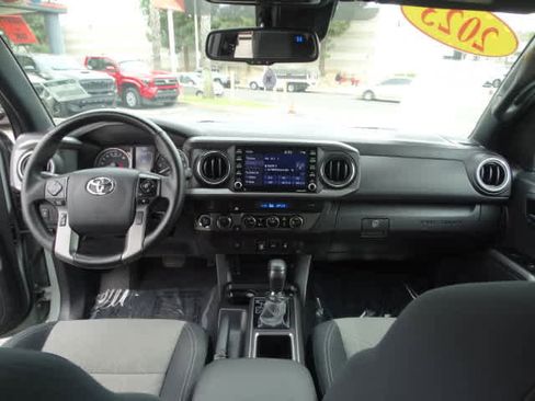 Used 2023 Toyota Tacoma TRD Off-Road image 24