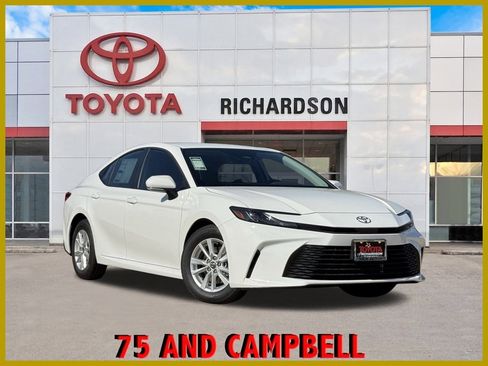 New 2026 Toyota Camry LE image 1