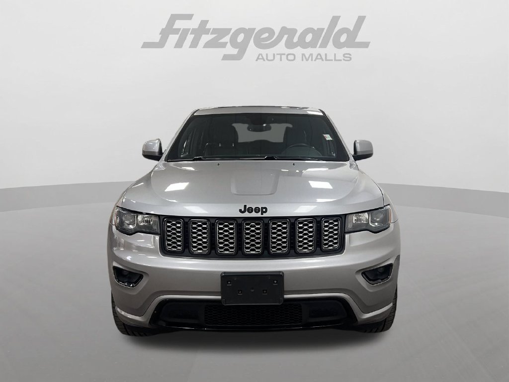 Used 2018 Jeep Grand Cherokee Altitude AWD/4WD image 8