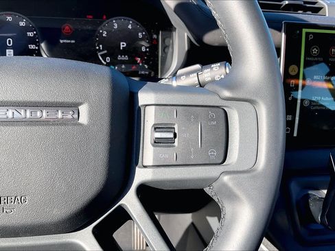 Used 2025 Land Rover Defender 110 S image 21
