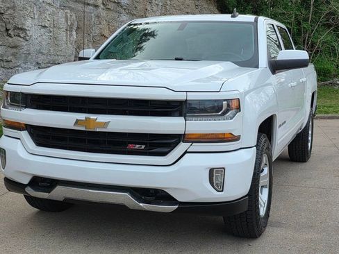 Used 2018 Chevrolet Silverado 1500 LT w/ All Star Edition image 4