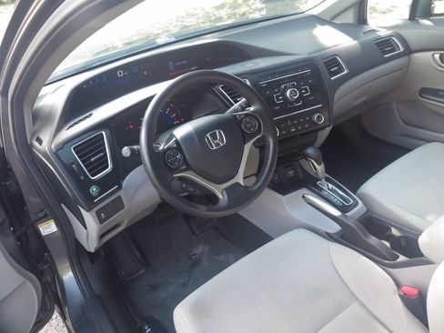 Used 2013 Honda Civic LX image 7