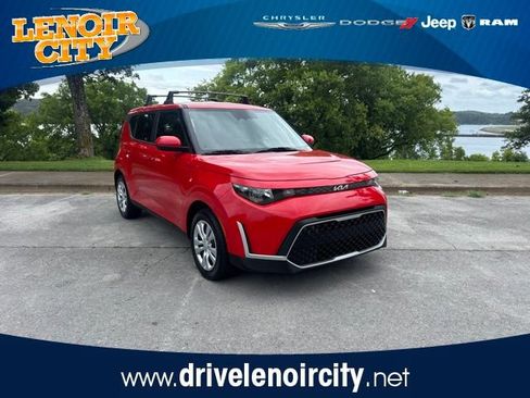 Used 2024 Kia Soul LX FWD image 1