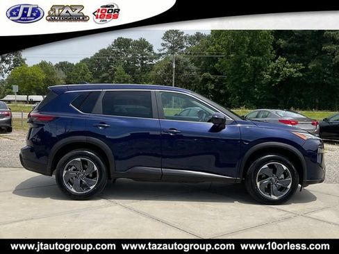 Used 2025 Nissan Rogue SV FWD image 7