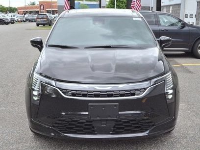 New 2027 Chrysler Pacifica Select w/ Family Tech Group