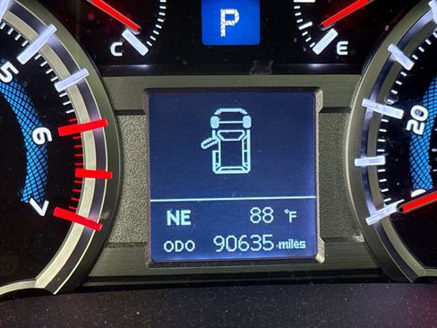 Used 2019 Toyota 4Runner SR5 Premium AWD/4WD image 9