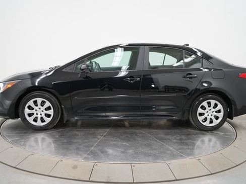 Used 2024 Toyota Corolla LE FWD image 4