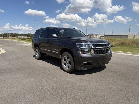 Used 2017 Chevrolet Tahoe LT w/ Luxury Package AWD/4WD image 7