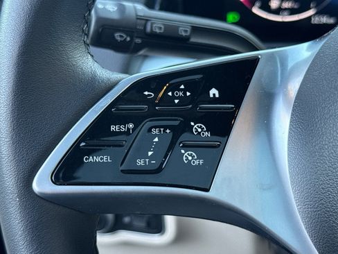 Certified 2025 Mercedes-Benz GLB 250 image 27