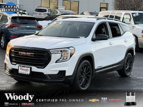 Certified 2023 GMC Terrain SLE w/ Driver Convenience Package image 4
