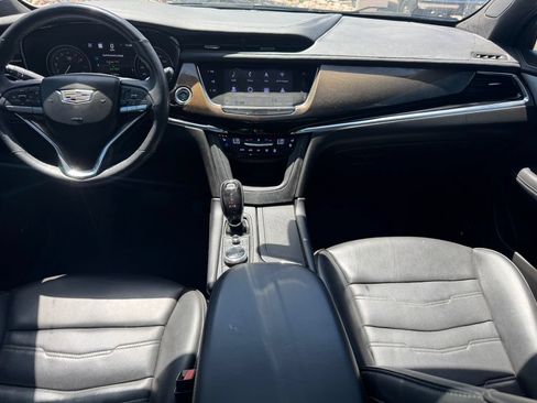 Used 2020 Cadillac XT6 Premium Luxury w/ Platinum Package AWD/4WD image 11
