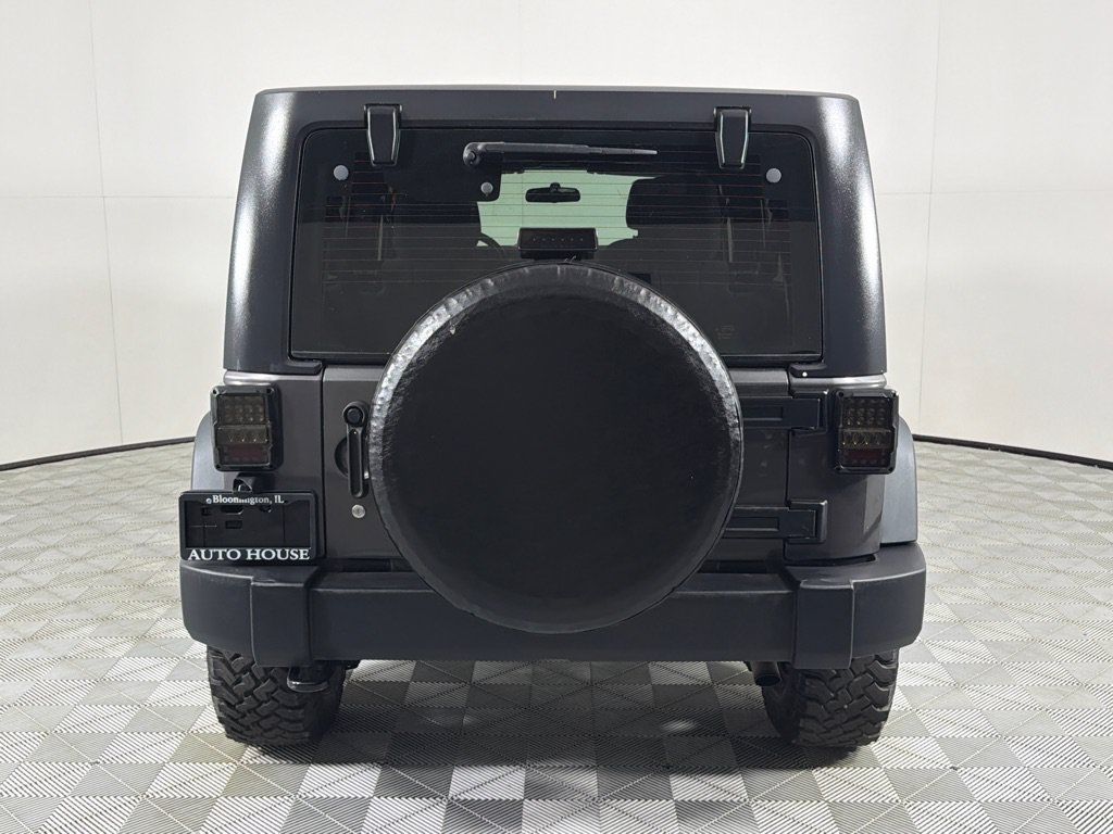 Used 2014 Jeep Wrangler Unlimited Sport w/ Connectivity Group AWD/4WD image 6