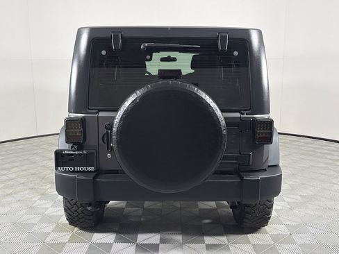 Used 2014 Jeep Wrangler Unlimited Sport w/ Connectivity Group AWD/4WD image 6