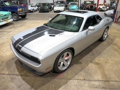 Used 2009 Dodge Challenger SRT8 RWD image 15
