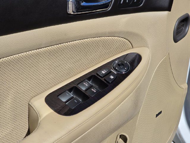 Used 2011 Hyundai Genesis 3.8 w/ Premium Navigation Pkg 3 RWD image 18