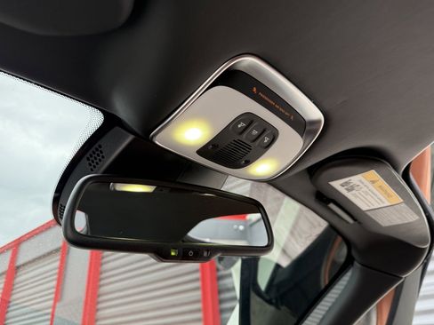 Used 2018 McLaren 720S Performance image 28