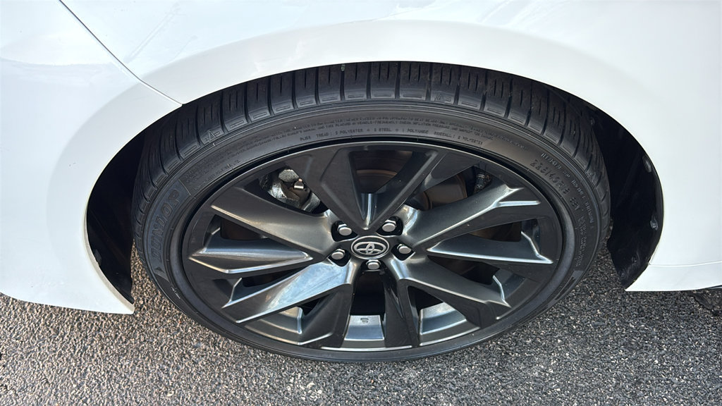 Used 2025 Toyota Corolla SE FWD image 32