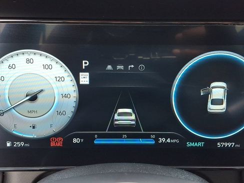 Used 2024 Hyundai Elantra SEL FWD image 21