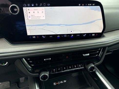 Certified 2025 Chevrolet Tahoe LT image 30