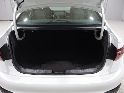 Used 2025 Volkswagen Jetta Sport FWD image 4