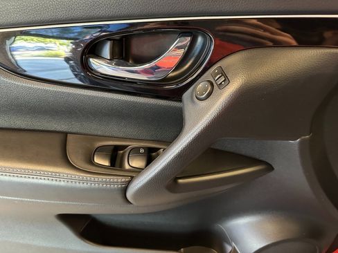 Used 2019 Nissan Rogue Sport SL image 20