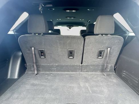 Used 2023 Chevrolet Traverse LT AWD/4WD image 31