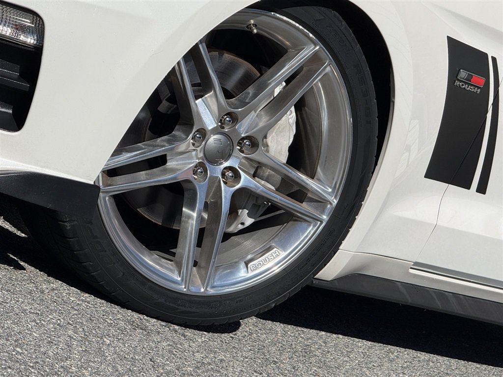 Used 2017 Ford Mustang GT Premium RWD image 5