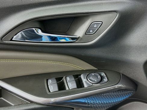 New 2025 Chevrolet Trax ACTIV w/ Sunroof Package image 18