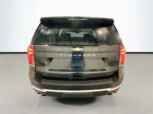 New 2026 Chevrolet Suburban High Country image 7