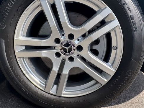 Certified 2022 Mercedes-Benz GLA 250 4MATIC image 5