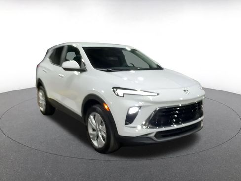 Used 2025 Buick Encore GX Preferred image 3