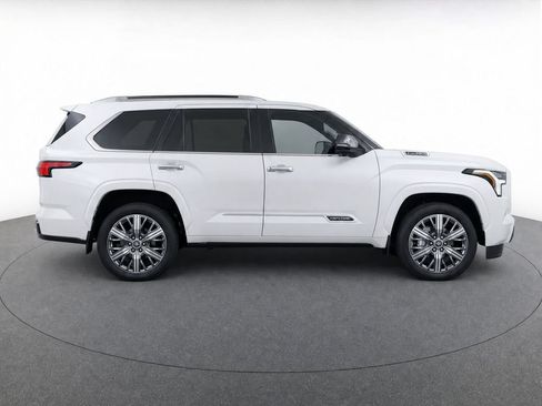Used 2024 Toyota Sequoia Capstone AWD/4WD image 8