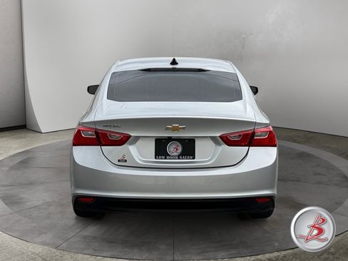 Used 2022 Chevrolet Malibu LS FWD image 6