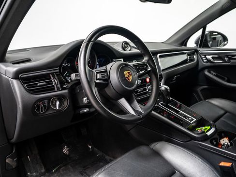 Used 2023 Porsche Macan AWD/4WD image 13