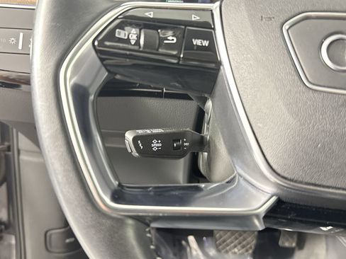 Used 2019 Audi e-tron Prestige w/ Prestige Package AWD/4WD image 21