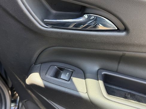 Used 2020 Chevrolet Equinox LT image 53