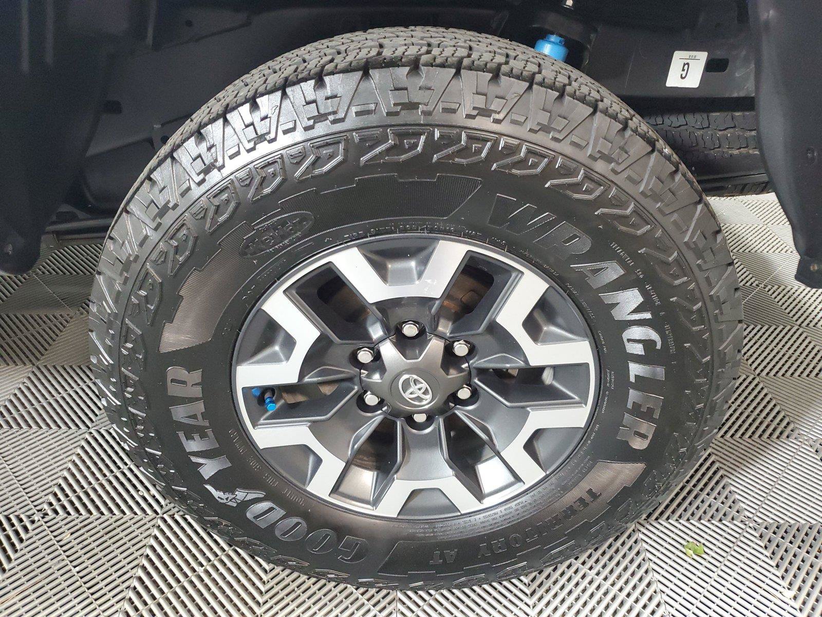 Used 2023 Toyota Tacoma TRD Off-Road AWD/4WD image 9