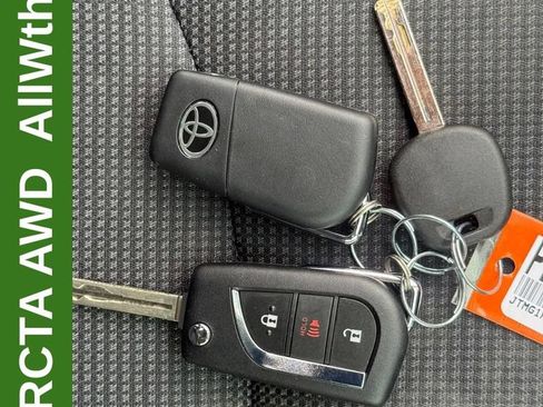 Used 2023 Toyota RAV4 LE AWD/4WD image 26