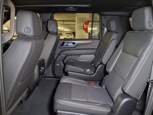 New 2026 GMC Yukon XL Denali w/ Sun & Power Step Package image 17