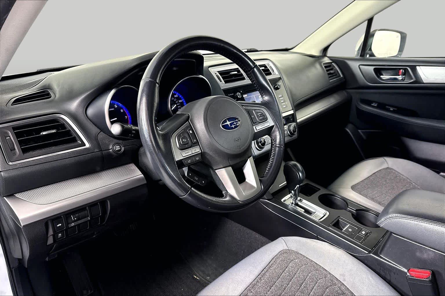 Used 2016 Subaru Legacy 2.5i Premium w/ Moonroof Package AWD/4WD image 16