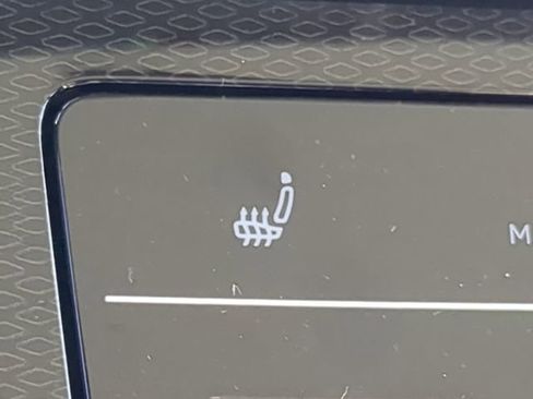 New 2026 Volkswagen Taos SE image 24