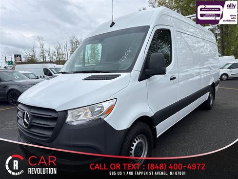 Used 2022 Mercedes-Benz Sprinter 2500 image 3