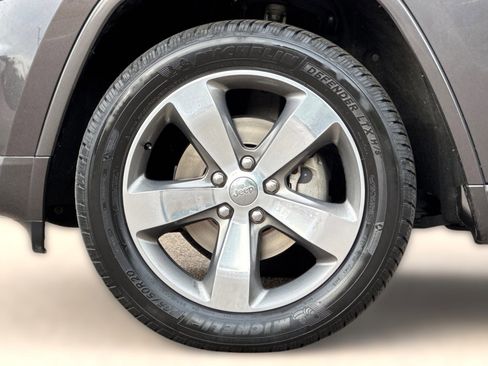 Used 2016 Jeep Grand Cherokee Overland image 11